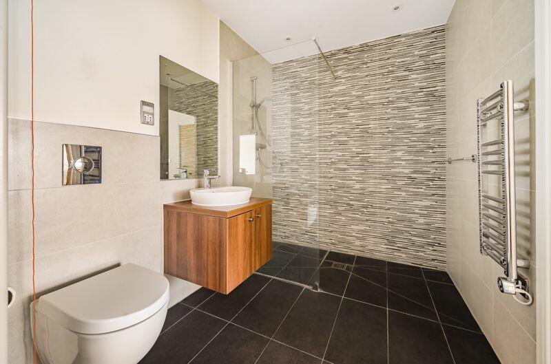 Ensuite shower room
