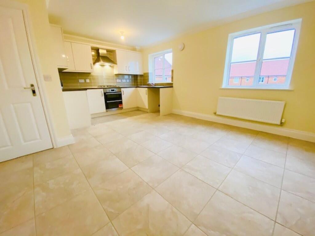 kitchen / dining
