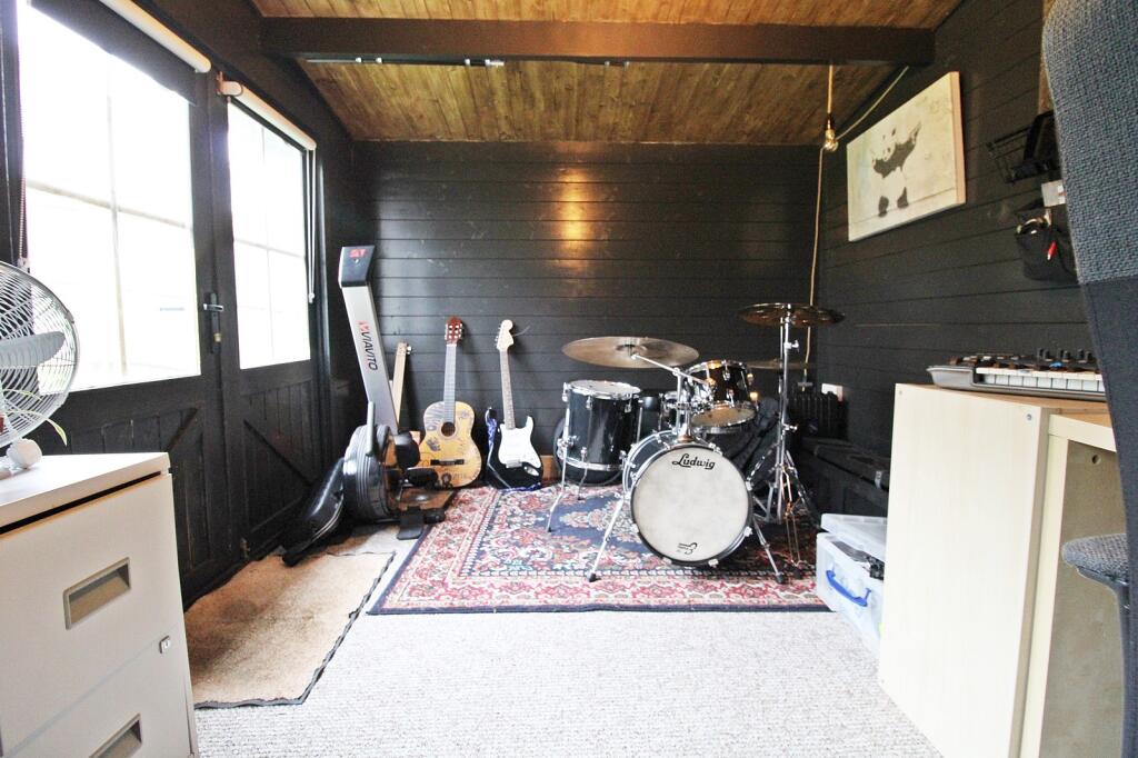 Garden room