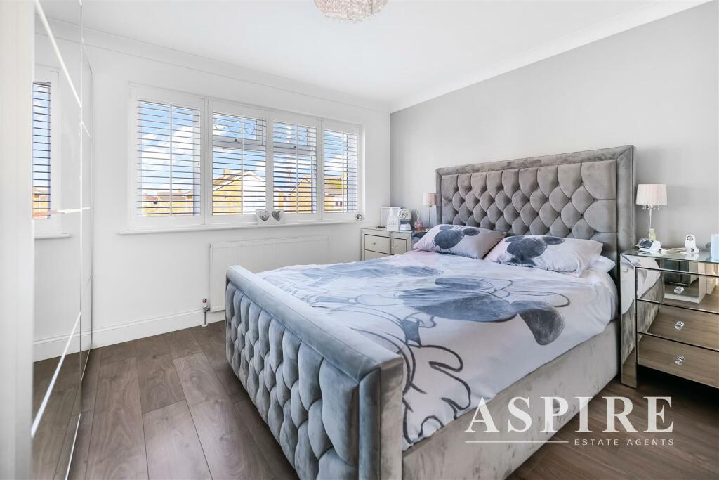 Aspire Estate Agents ss86.jpg