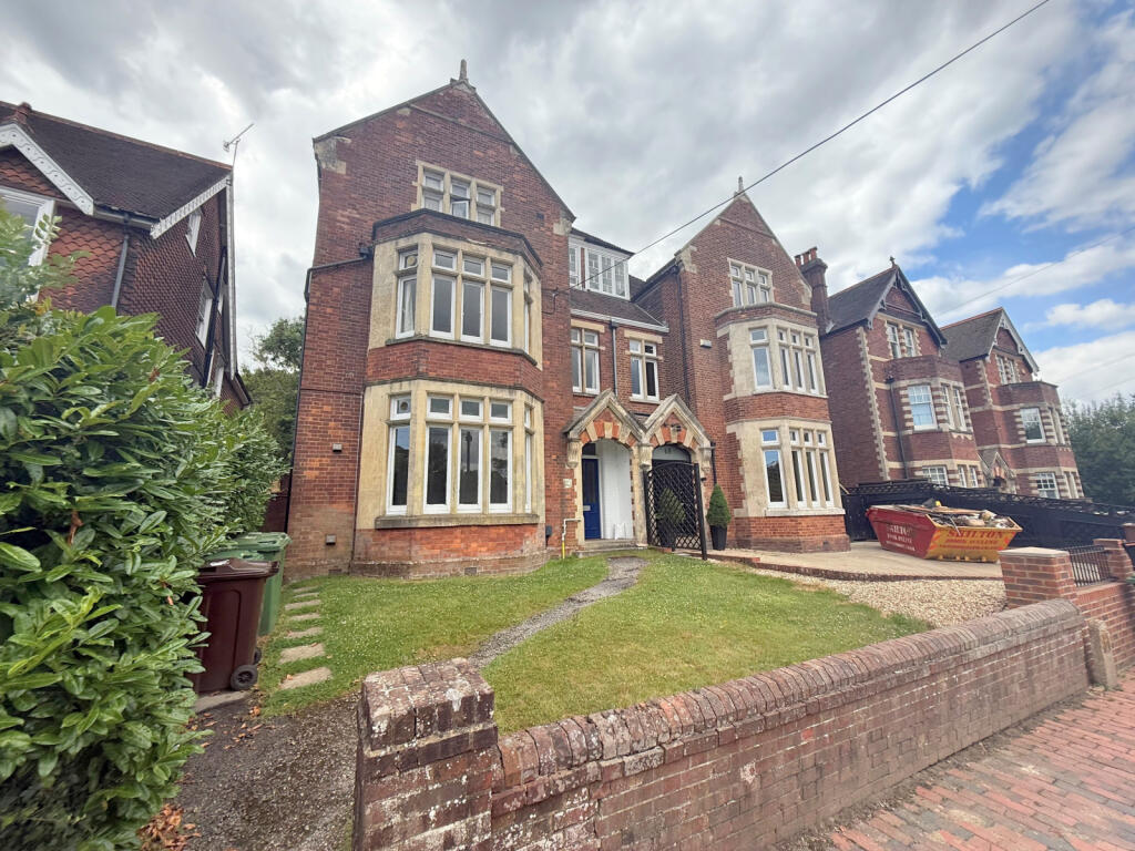 1 Bed Flat