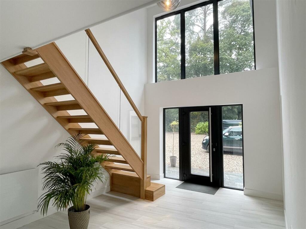 Hall 1 landscape.JPG