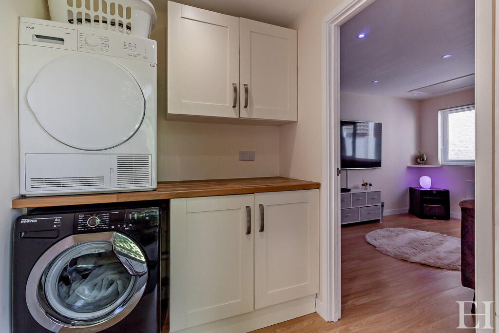 8659646-interiorW...