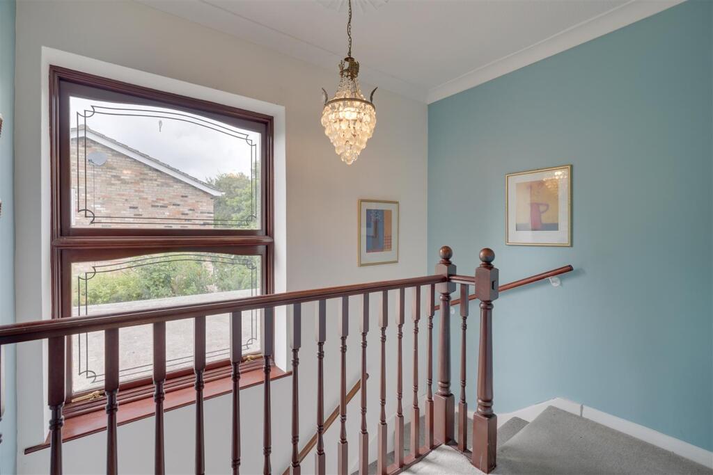 4 Spring Ln, Bottisham,--15(1).jpg