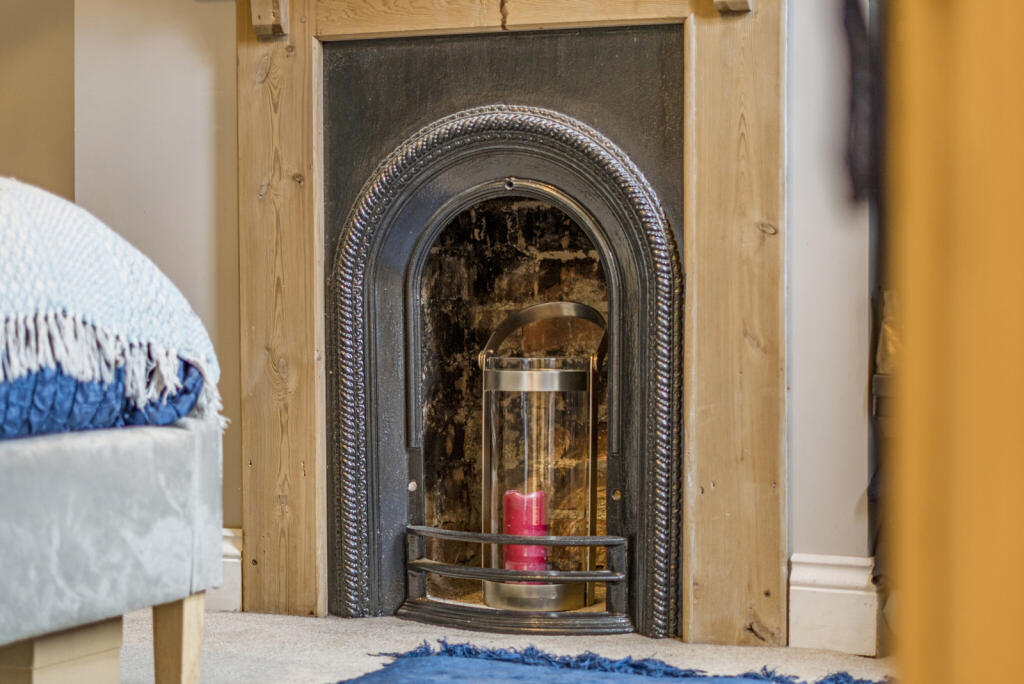 1361705-24-68df9a...