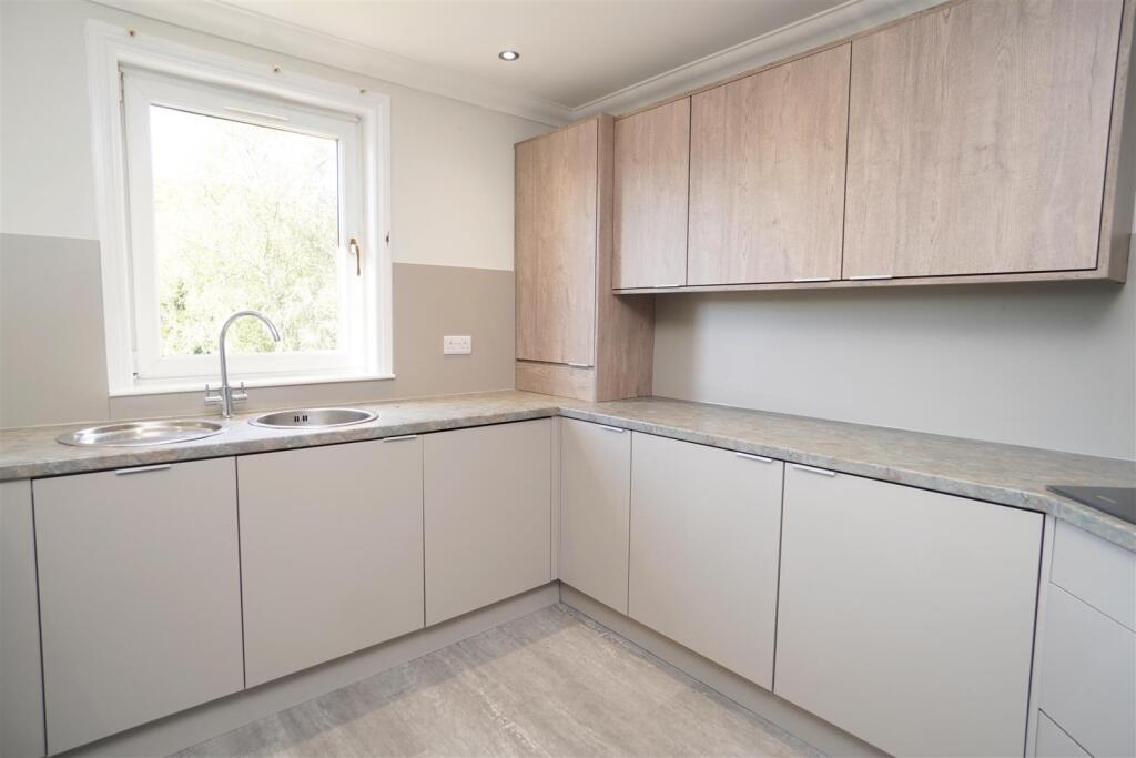kitchen1.jpg