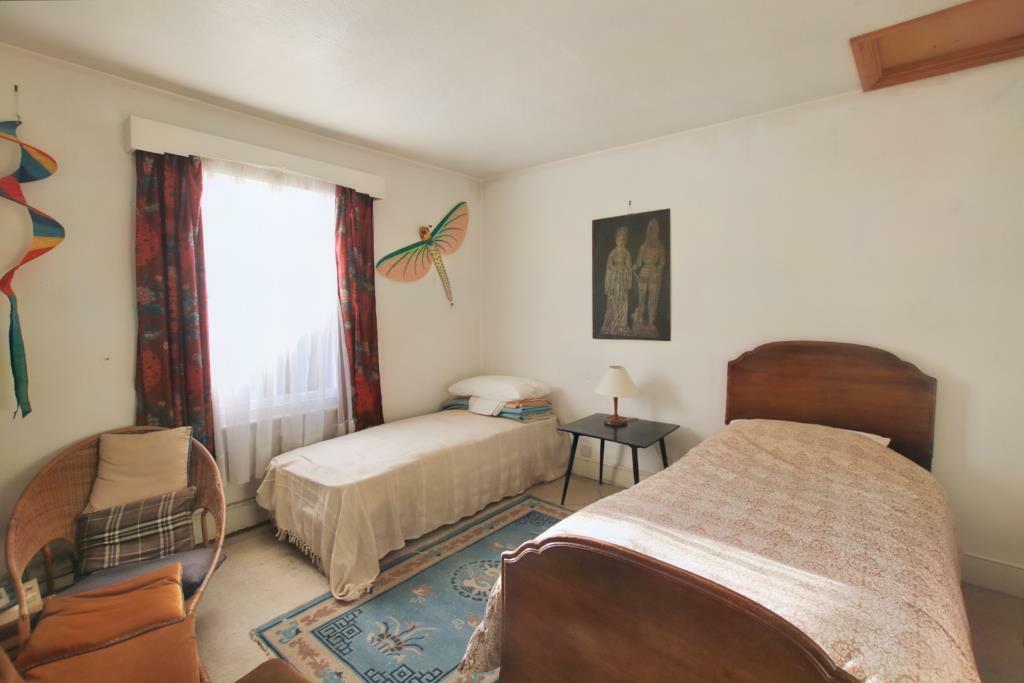 bed 1 (Portal Size).JPG