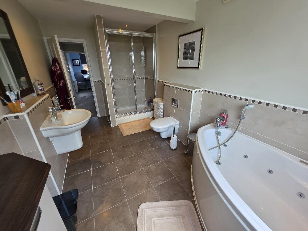 Spacious Family Bathroom