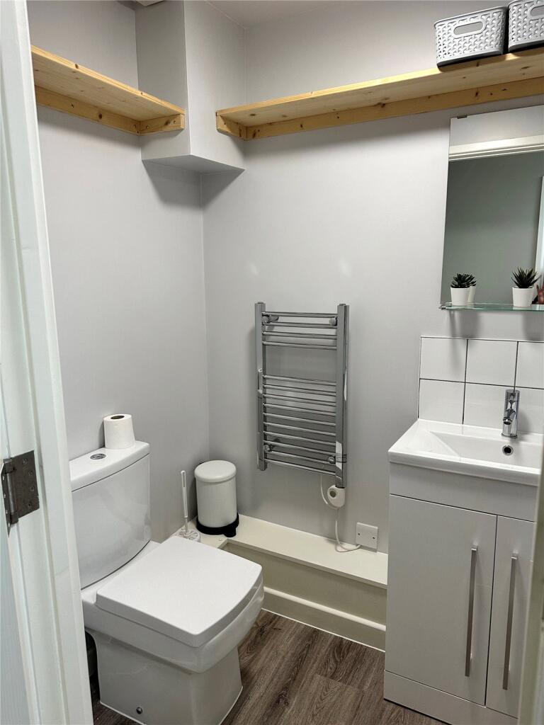 F3, 58baldwin Street