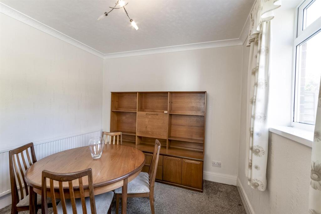 DSC_3789-Edit_dinign table.JPG