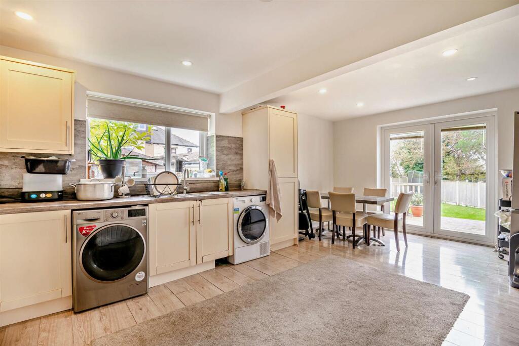 8667288-interior07-800.jpg