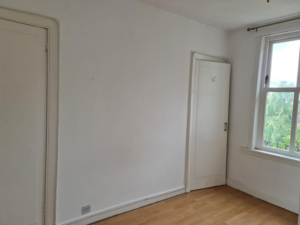 Main Bedroom pic 1