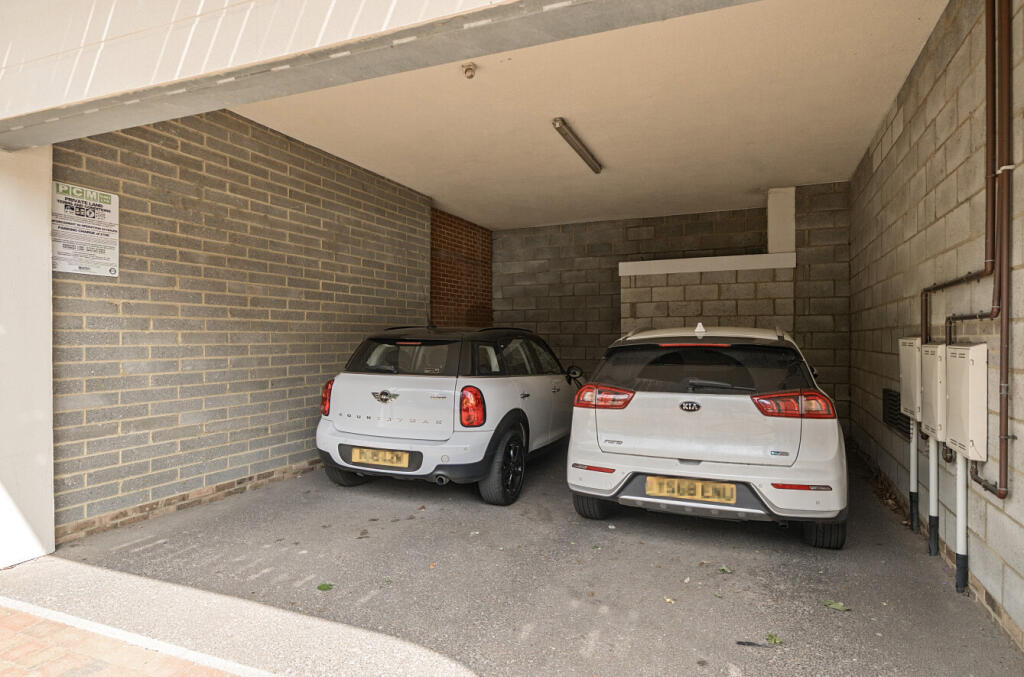 46-6819f7d8ba03e-...