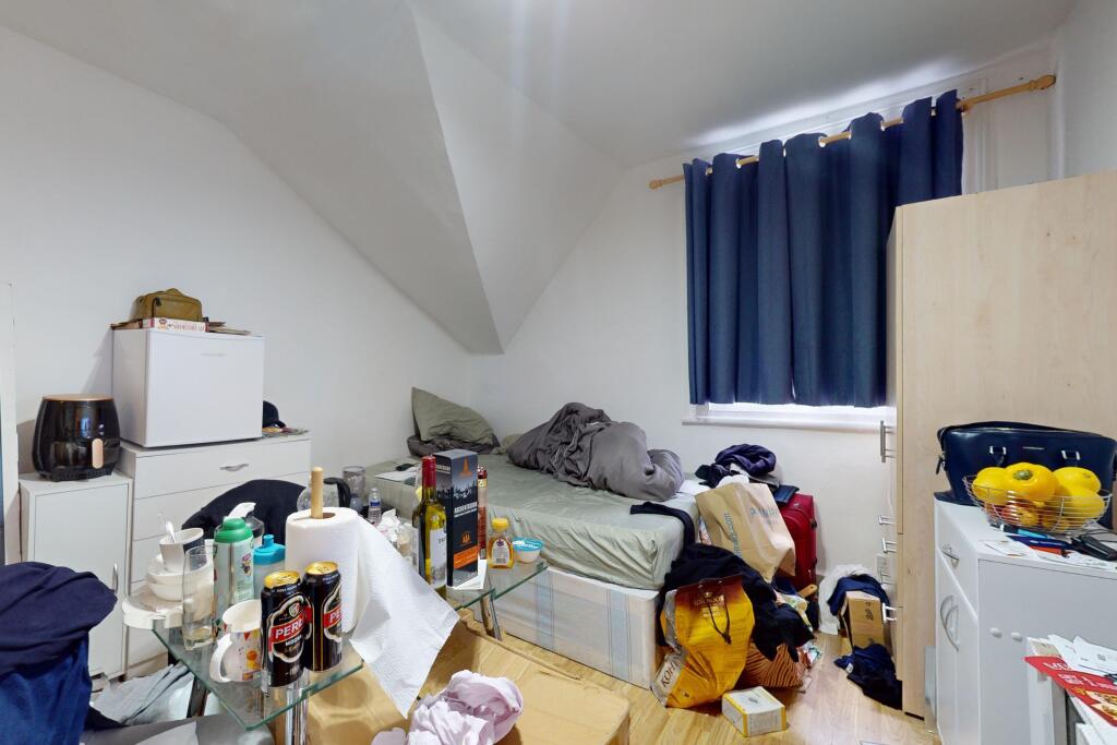 9 Brampton Park Road, London, N22 6BG