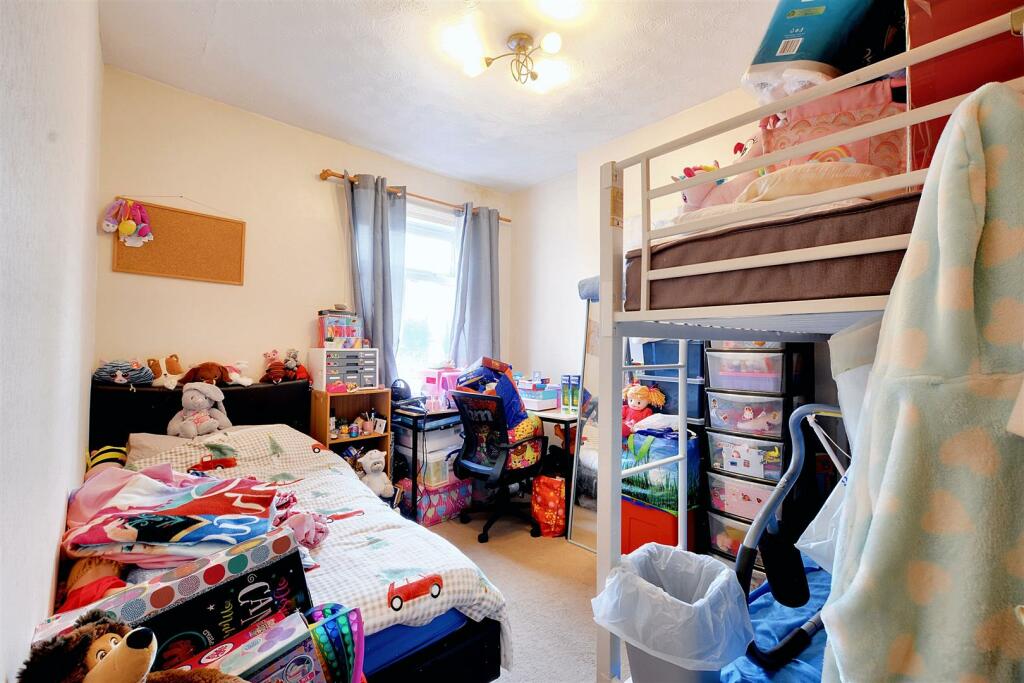 Bedroom 2_1.jpeg
