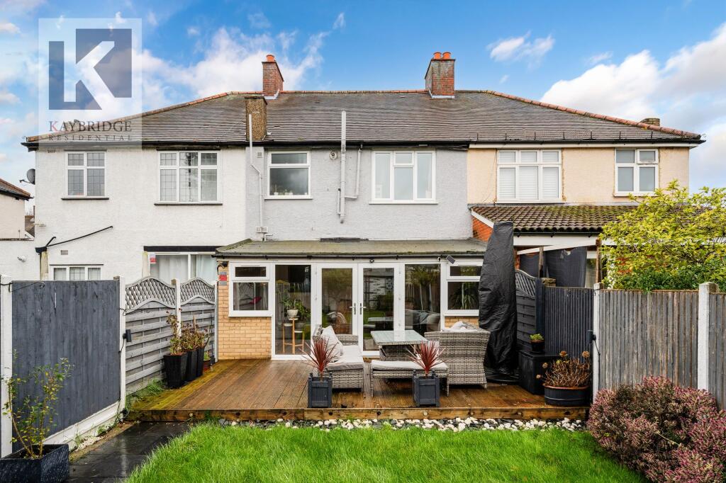 College Gardens, New Malden - KT3 6NT