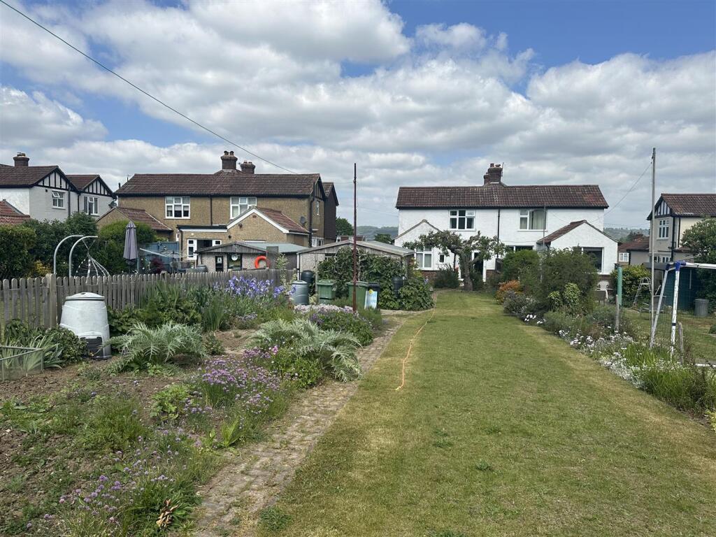 163 London Road 3.jpg