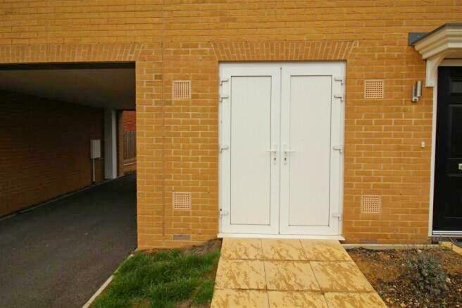 102 Tavener Store_inPixio.jpg