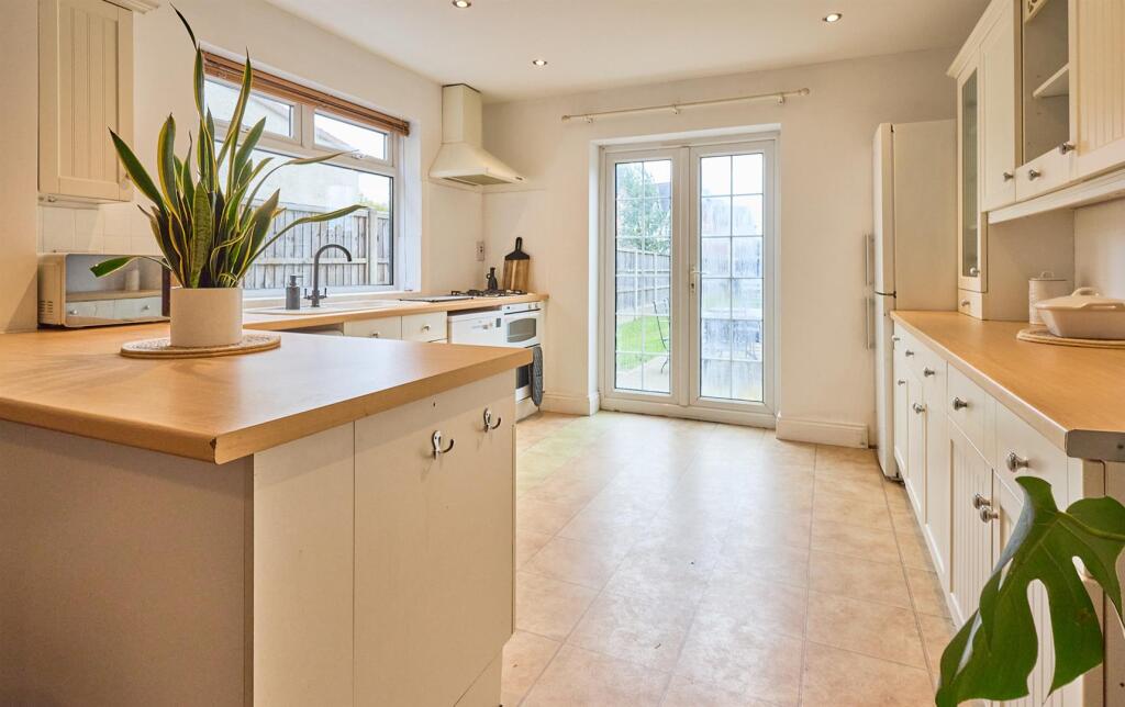 Newstead Avenue 10.jpg