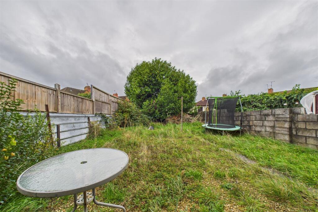 194, Ilminster Avenue Bristol, BS4 1BY | Hollis Mo