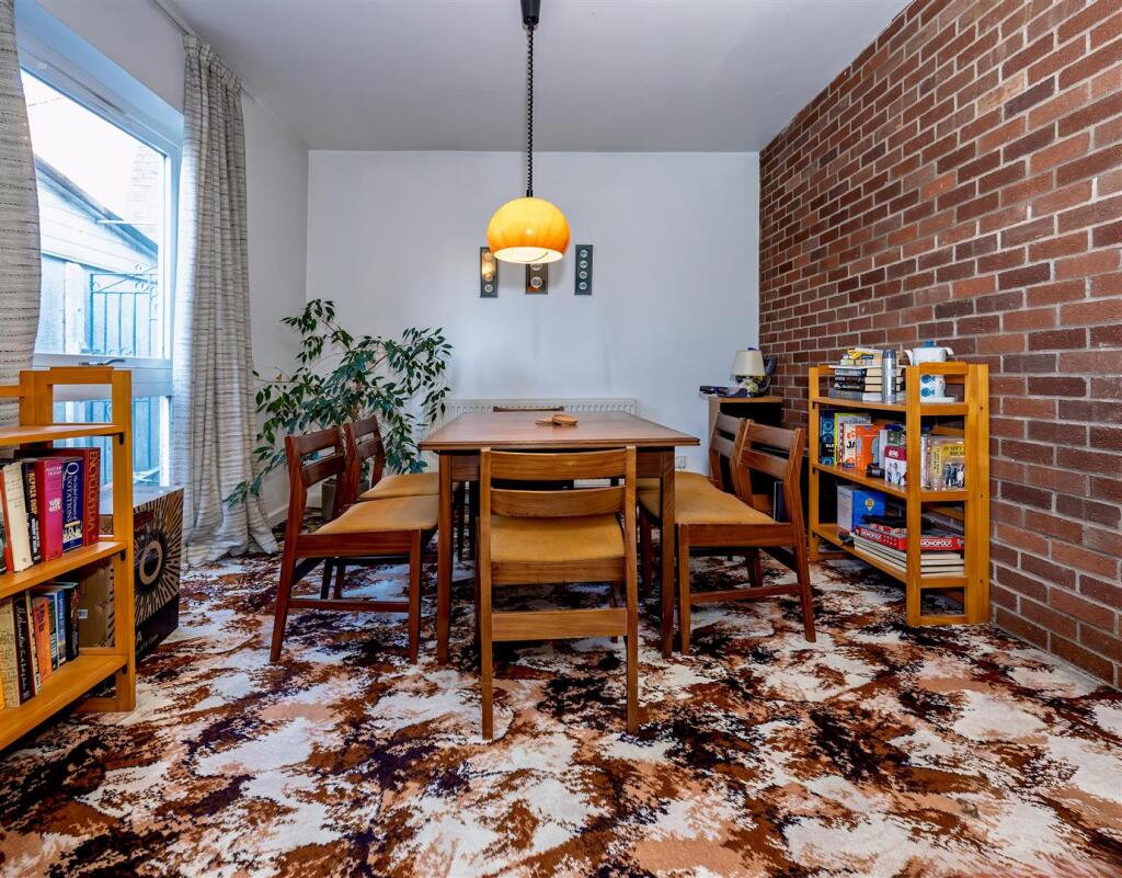 Dining area SAPL3953-20251130-DxO_DeepPRIME XD2s.j