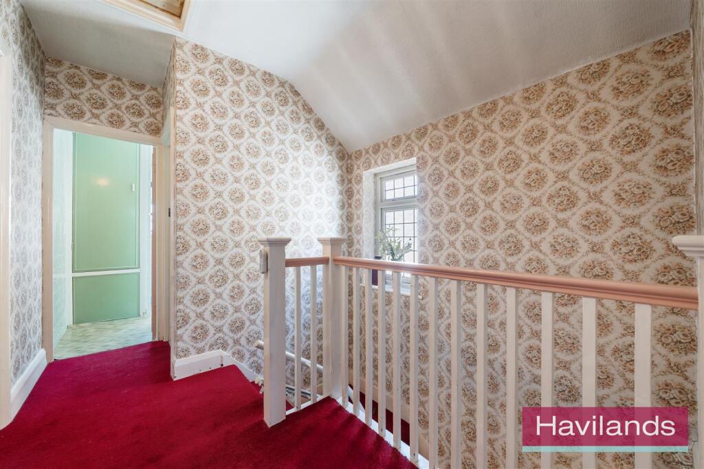 Rowantree Close-6.jpg