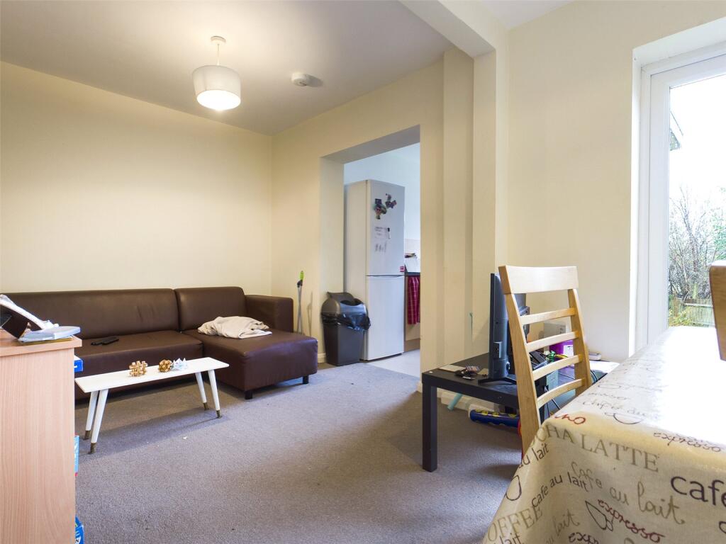 Lounge-House-To-Rent