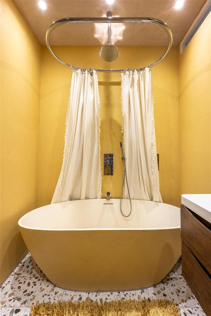 65a Fladgate Road, E11