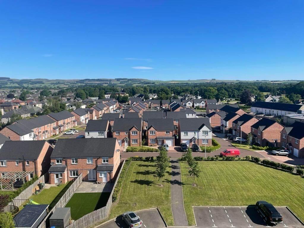 DRONE VIEW OF REAR