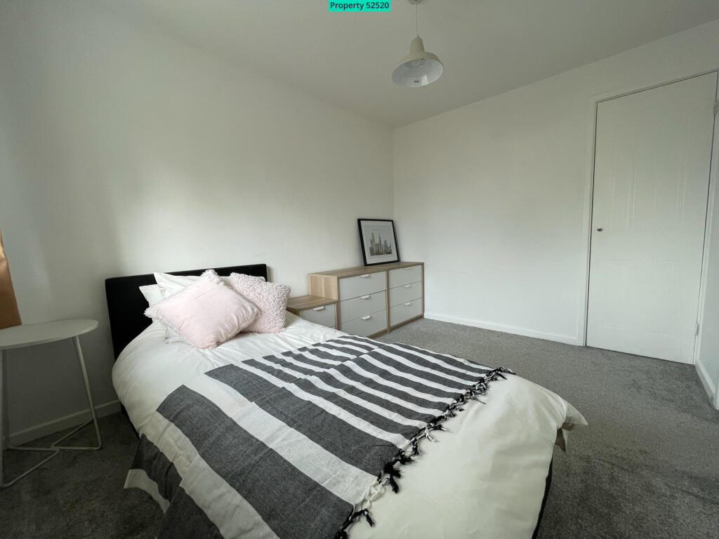 Second bedroom