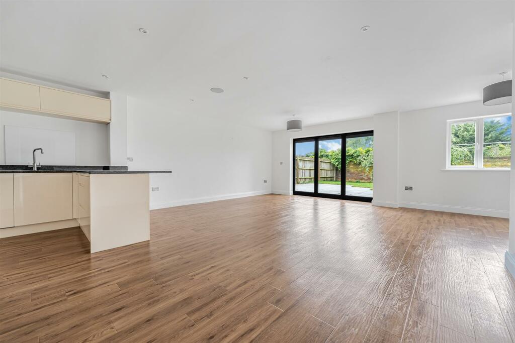 Open Plan Kitchen, Dining, Living Room