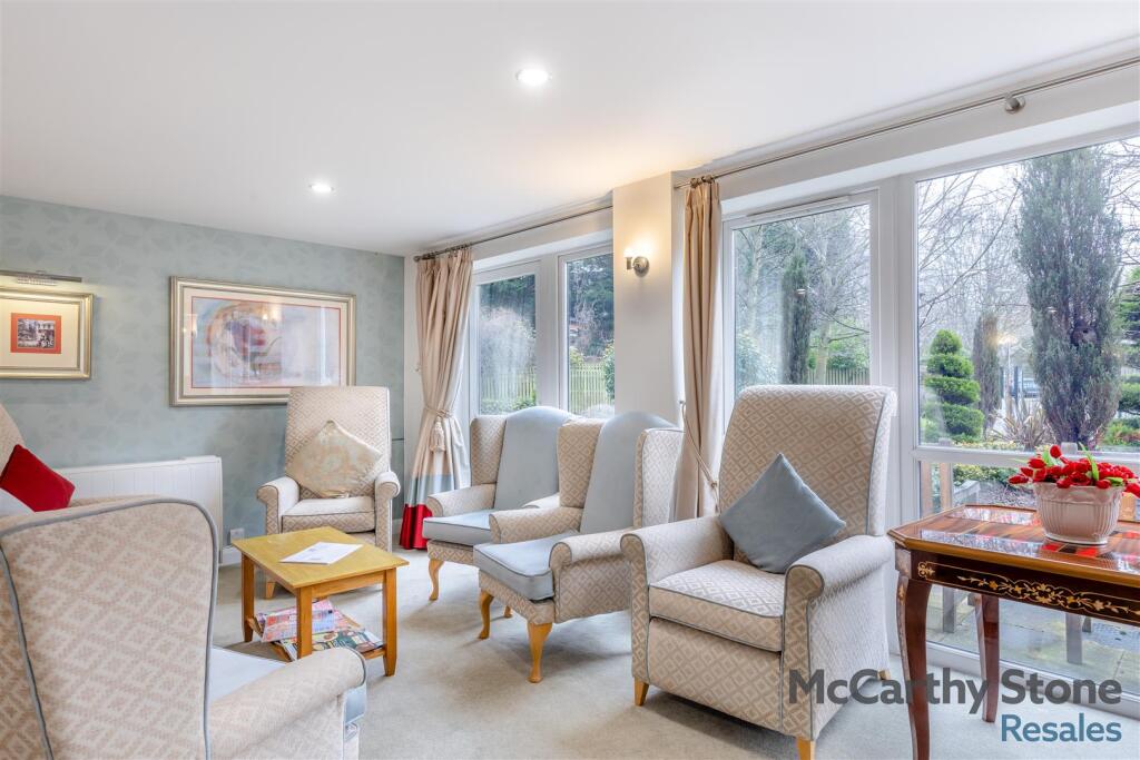 8635871-interior02.jpg