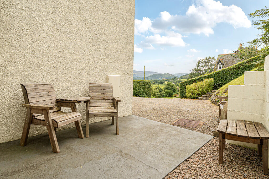 Private Walled Co...