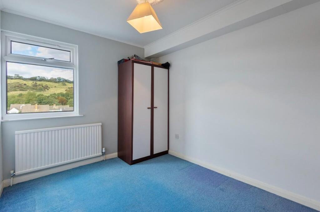 Lukin Bedroom 2.jpg