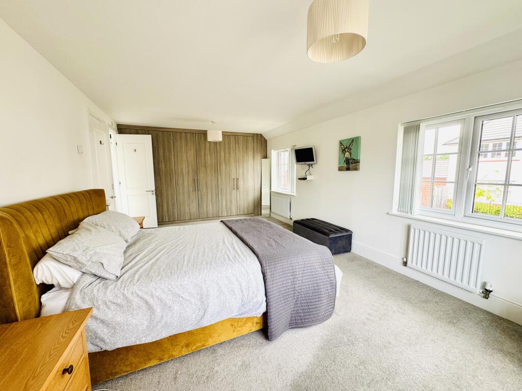 Master bed 