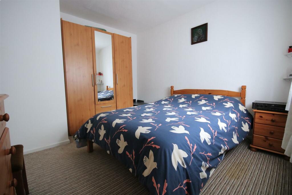 bed2.JPG