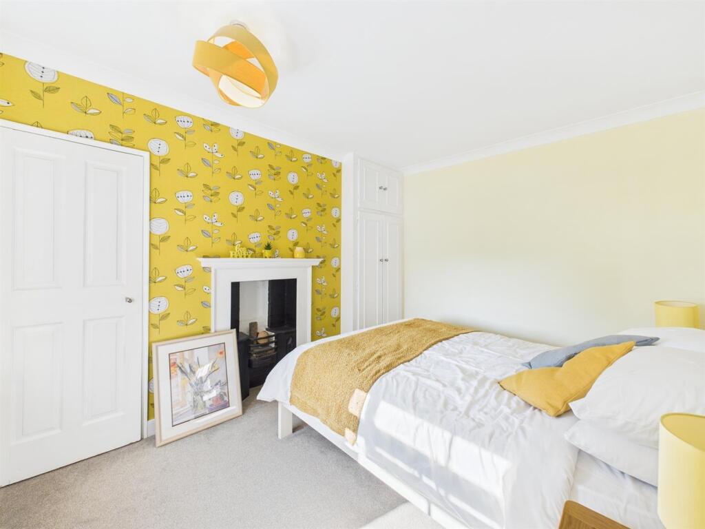 Bedroom: