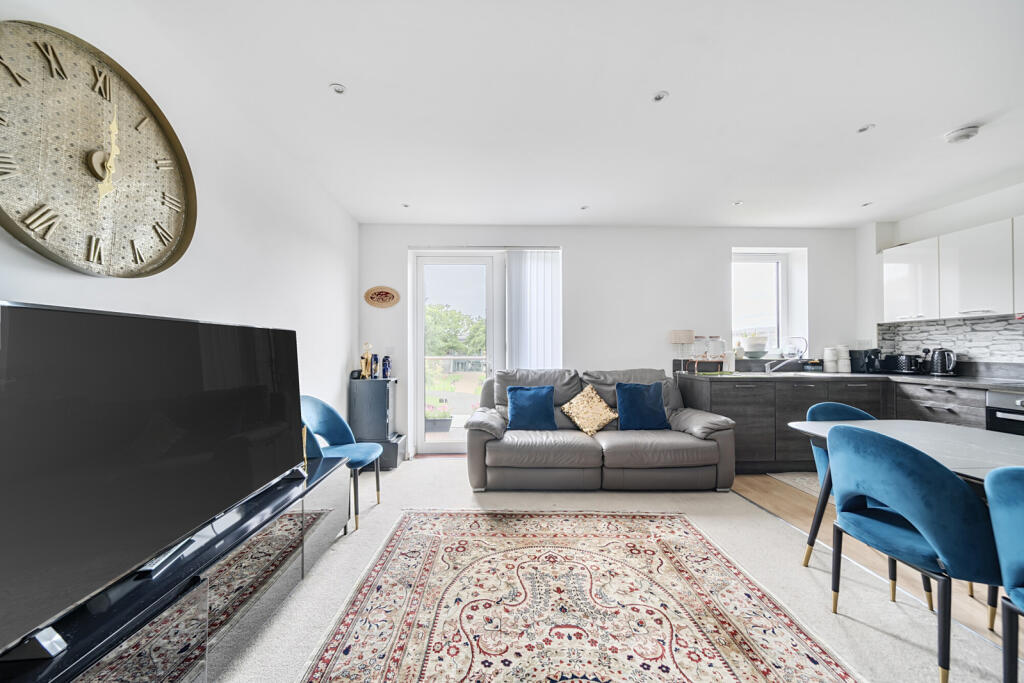 1317430-15-687634...