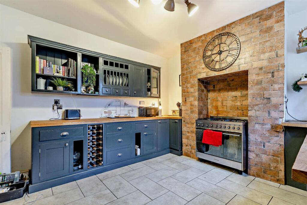 8674123-interior04-800.jpg