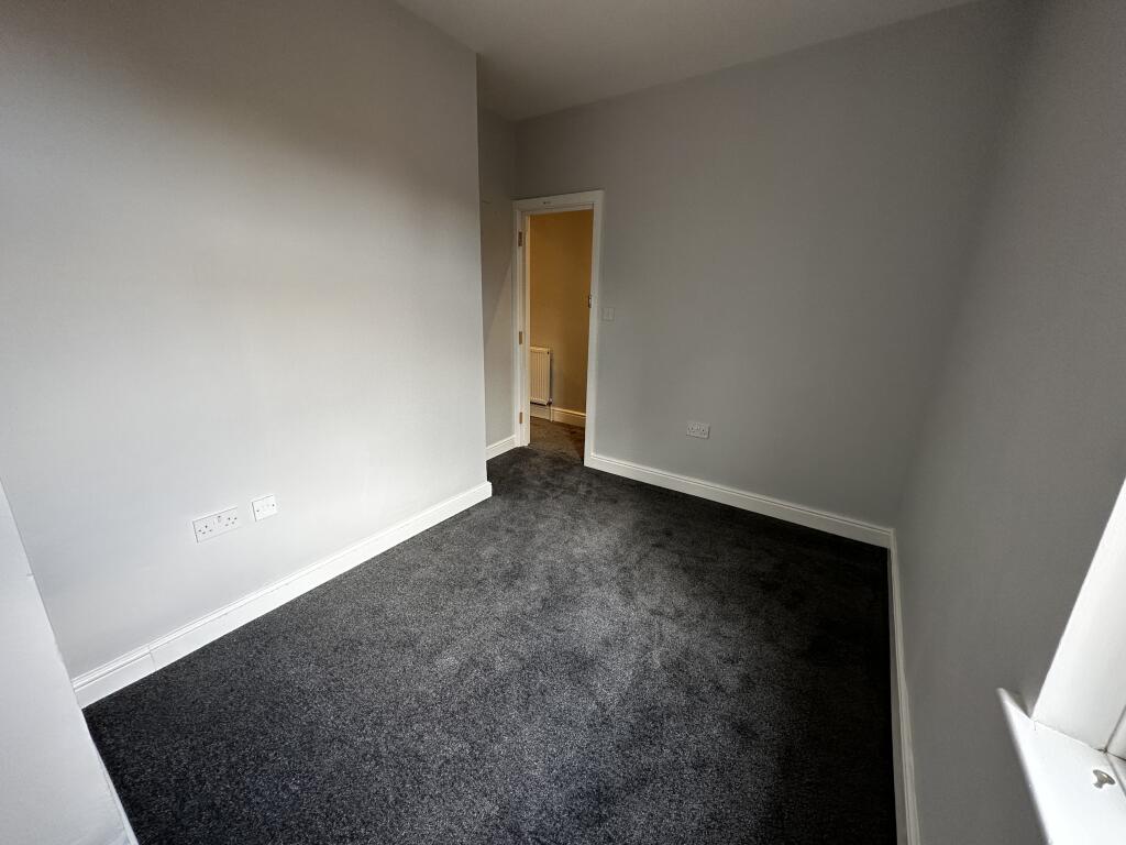 Room 4 (2)