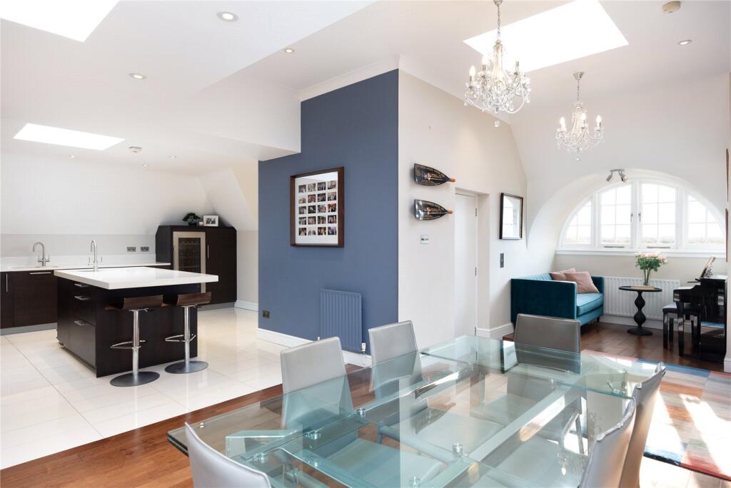 Kitchen/Dining