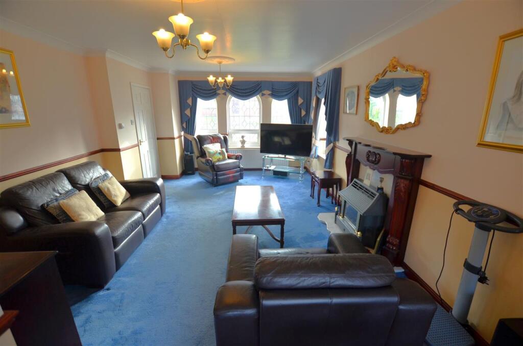 Lounge.