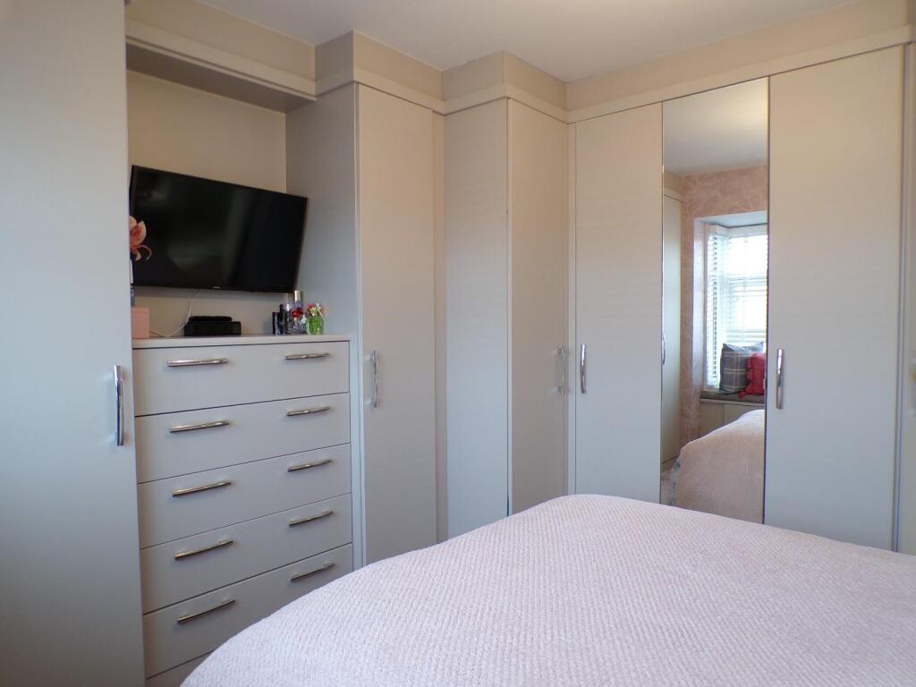 MatherSt81bedd1.JPG