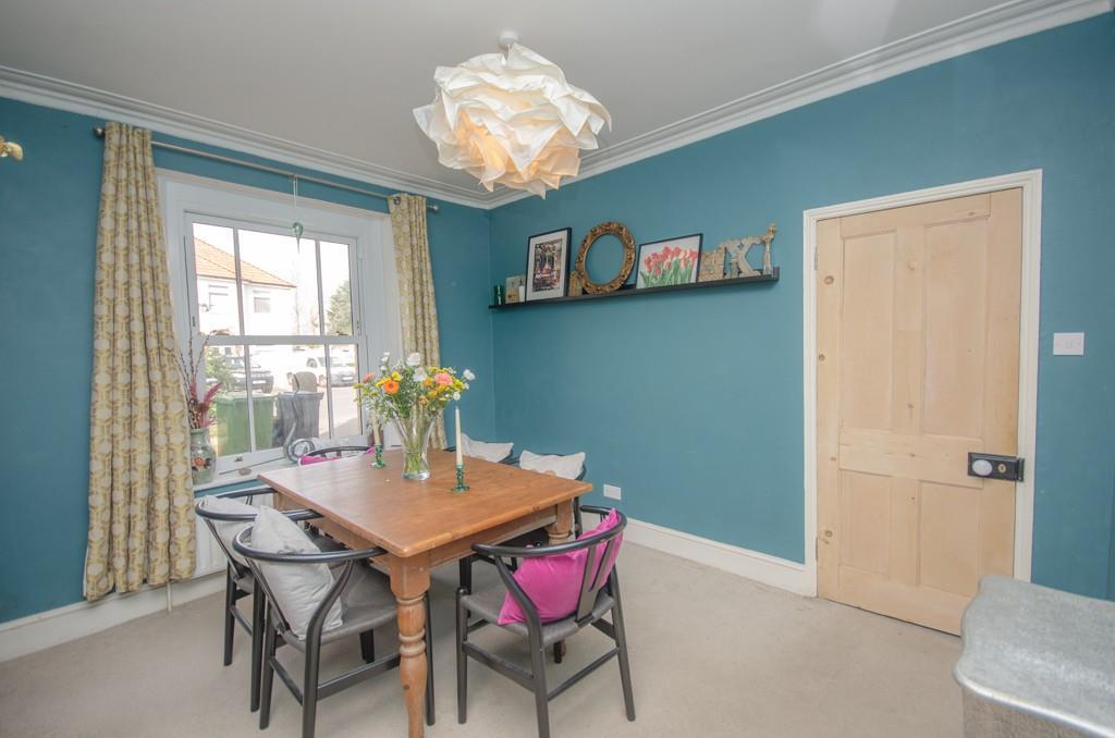 Dining room pic 2.jpg