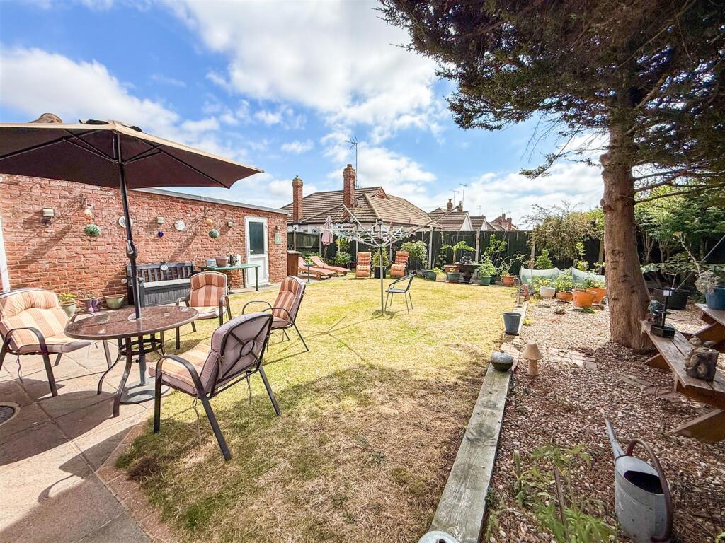 ALTERNATIVE VIEW OF GARDEN
