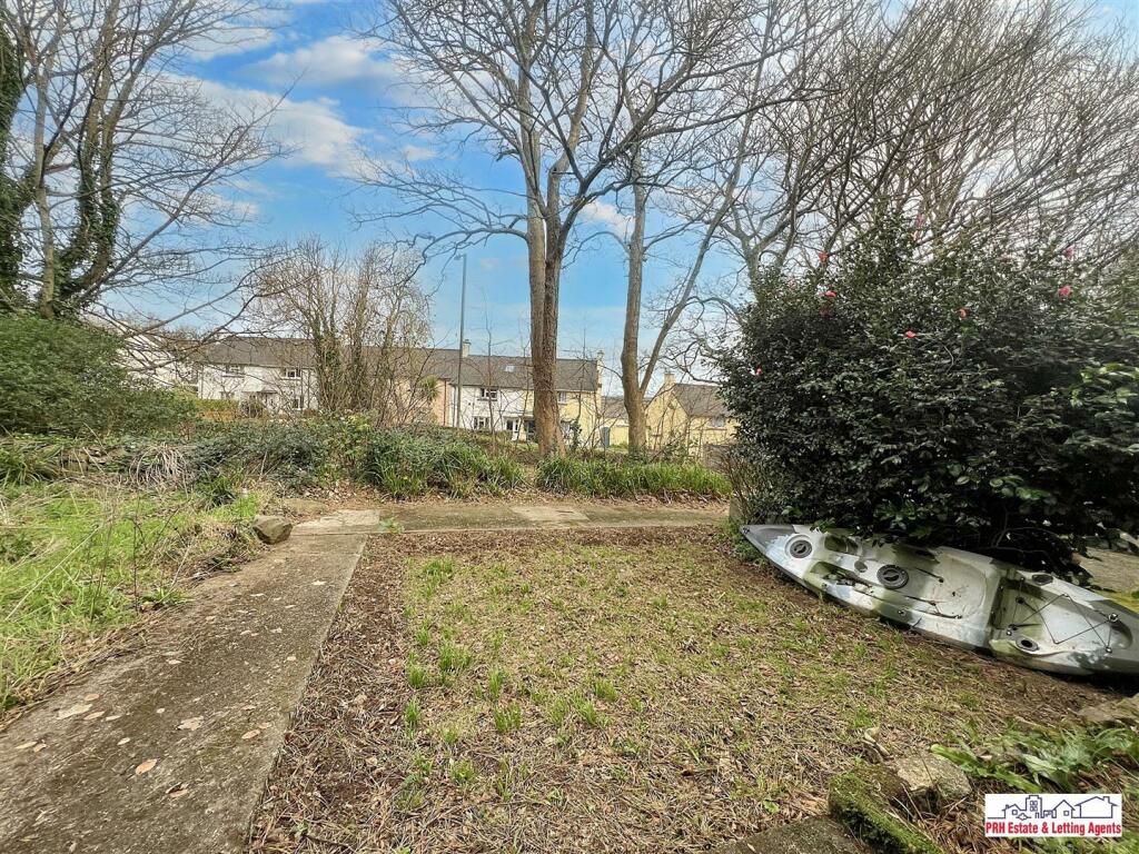 Gardens &amp; Parking