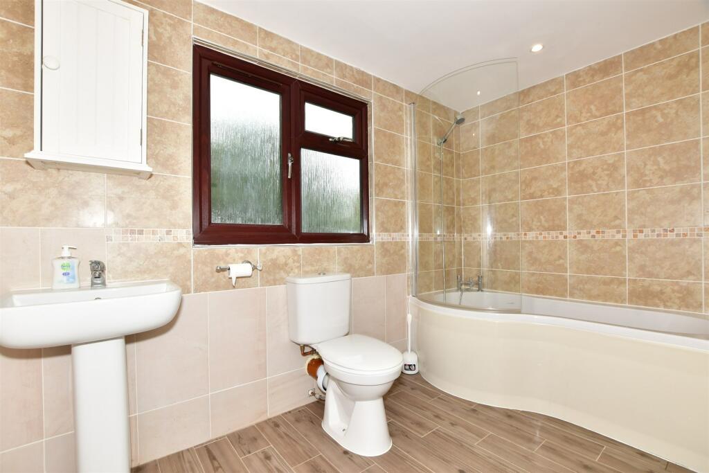 Annexe - Bathroom