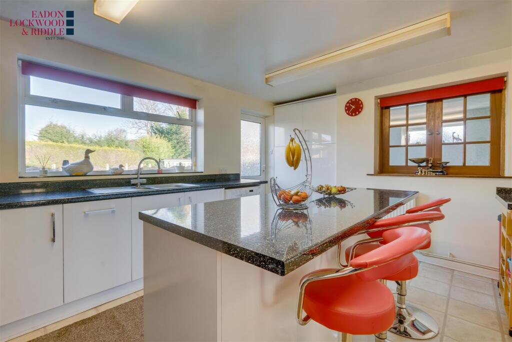 Kitchen_Breakfast Room