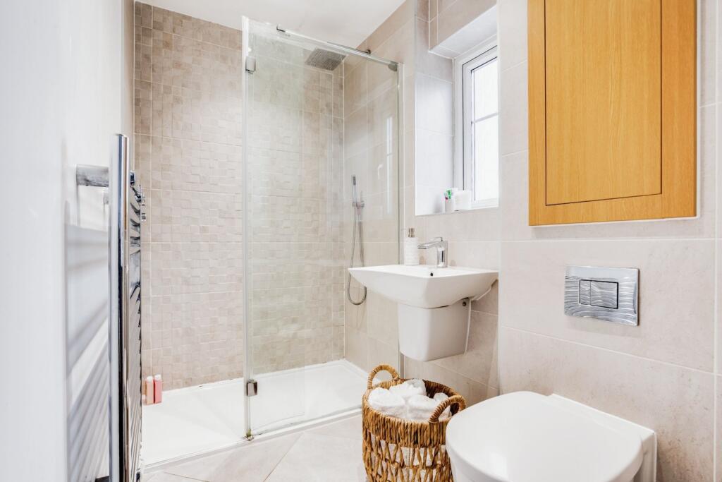Ensuite