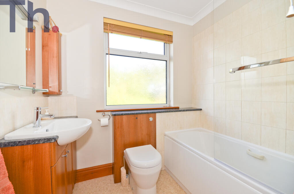 Family Bathroom.JPG